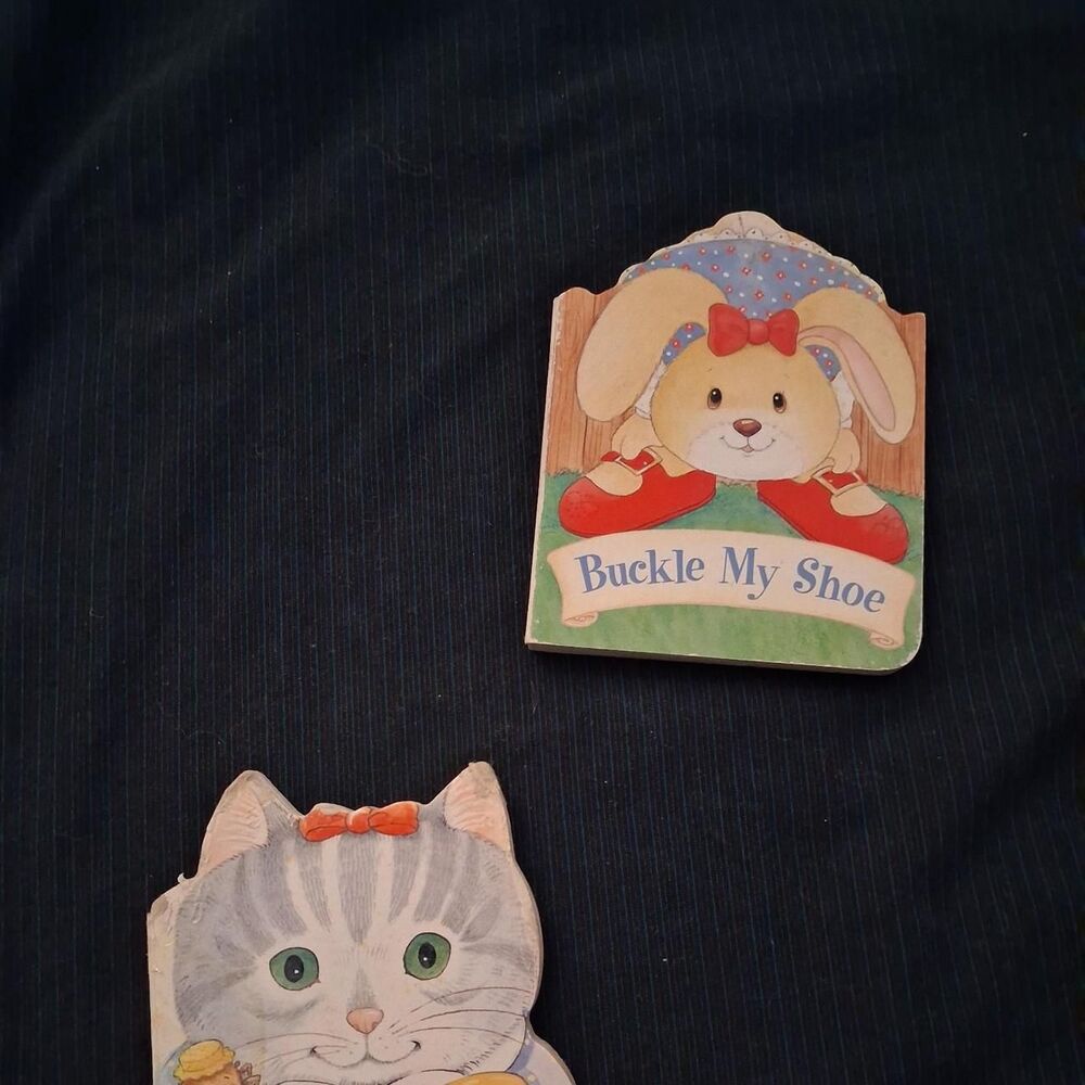 No-brand multi Books